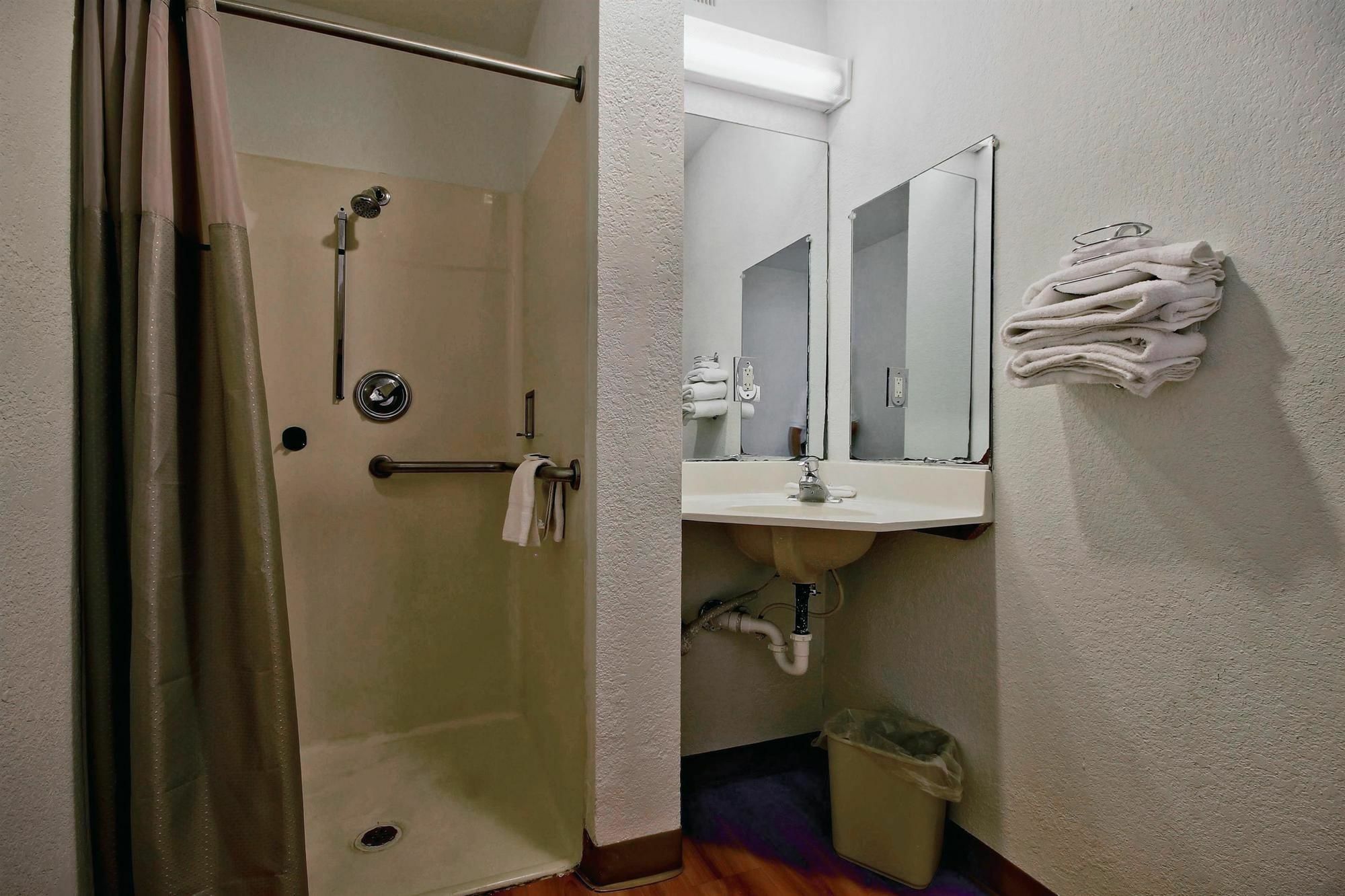 Travelodge By Wyndham Pompano Beach Exterior foto